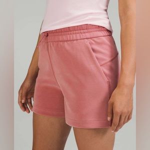 NWOT 🍋 Lululemon Softstreme High-Rise Short 4"